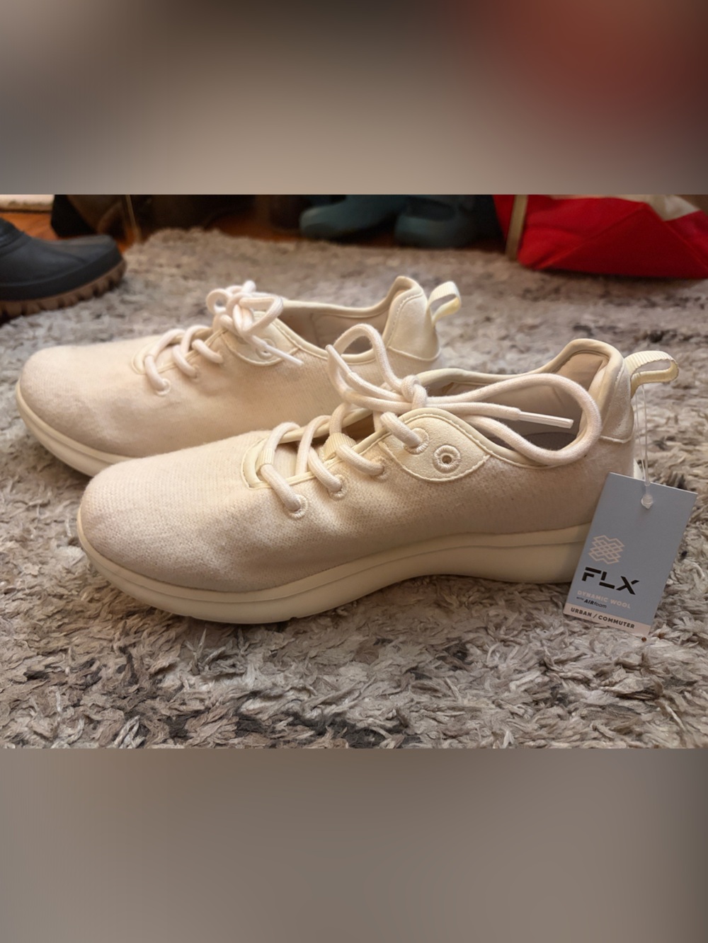 FLX dynamic wool Women's 6.5 (more like 7.5) Cream Knit Lace-Up Sneakers
